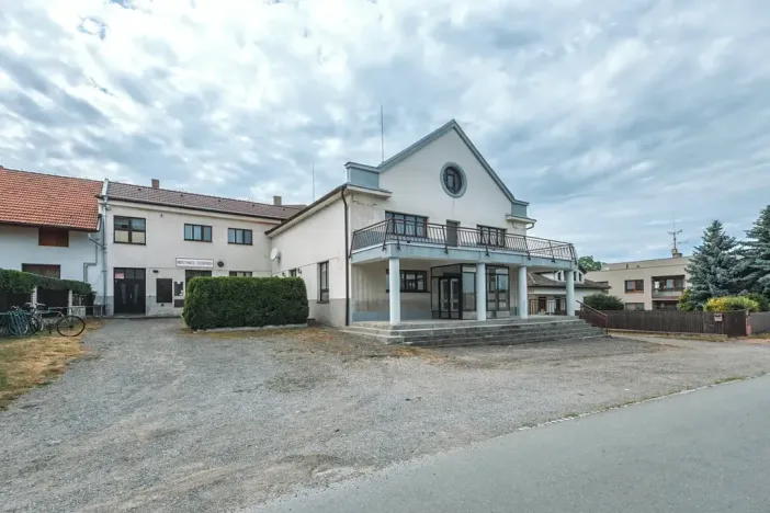 Prodej komerční nemovitosti, Klamoš, 865 m2