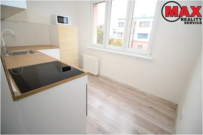 Pronájem bytu 2+1, Praha - Žižkov, Na vrcholu, 52 m2