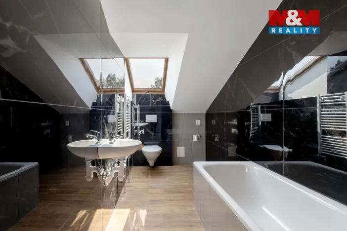 Prodej rodinného domu, Orlová - Poruba, Porubská, 220 m2