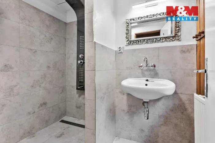 Prodej rodinného domu, Desná - Desná III, Polubenská, 248 m2