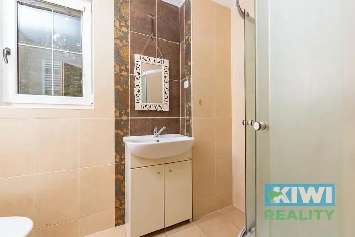 Pronájem kanceláře, Kaňovice, 90 m2