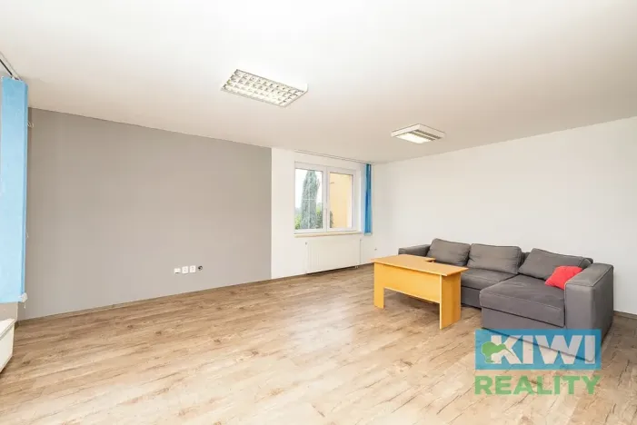 Pronájem kanceláře, Kaňovice, 90 m2