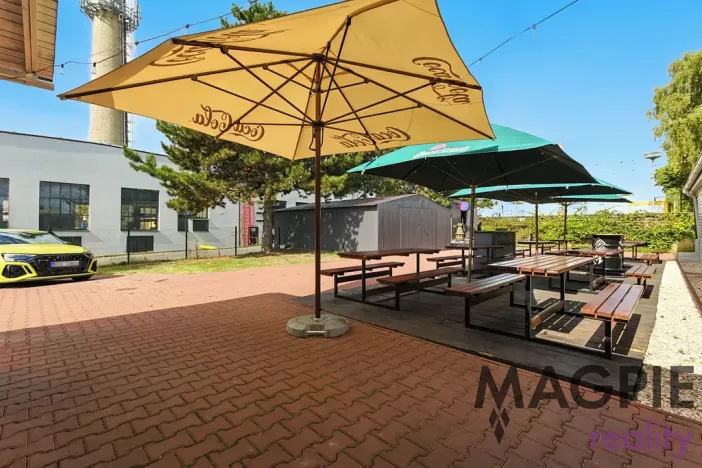 Pronájem restaurace, Praha - Uhříněves, Přátelství, 172 m2
