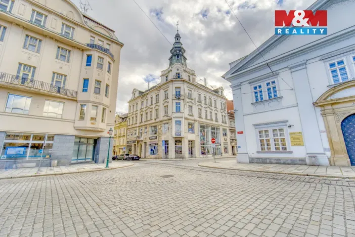 Pronájem restaurace, Plzeň - Vnitřní Město, Zbrojnická, 598 m2