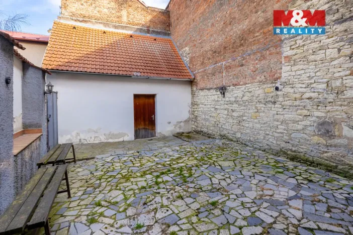 Prodej rodinného domu, Chrast, Náměstí, 200 m2