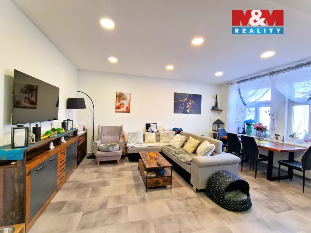 Prodej bytu 2+kk, Opava, náměstí Svaté Trojice, 57 m2