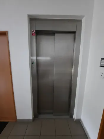 Pronájem bytu 1+kk, Praha - Michle, Jihlavská, 24 m2