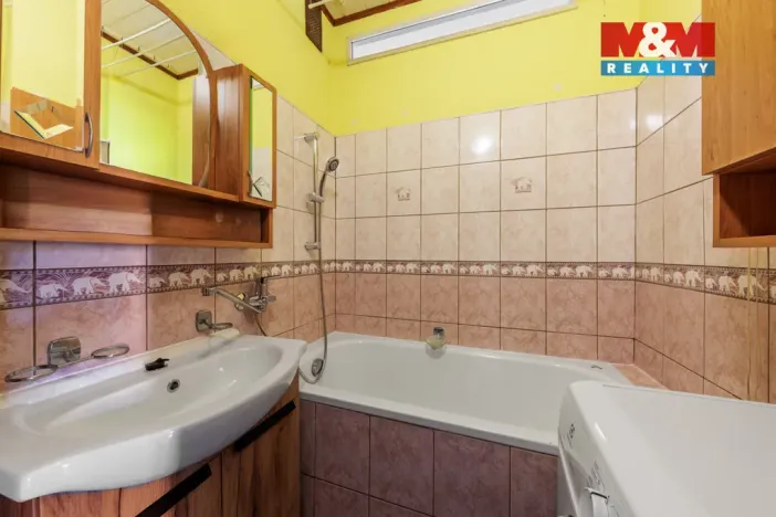 Prodej bytu 3+1, Habartov, Karla Čapka, 56 m2