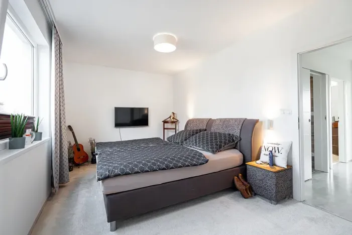 Prodej rodinného domu, Králův Dvůr, Na Vinohradech, 140 m2