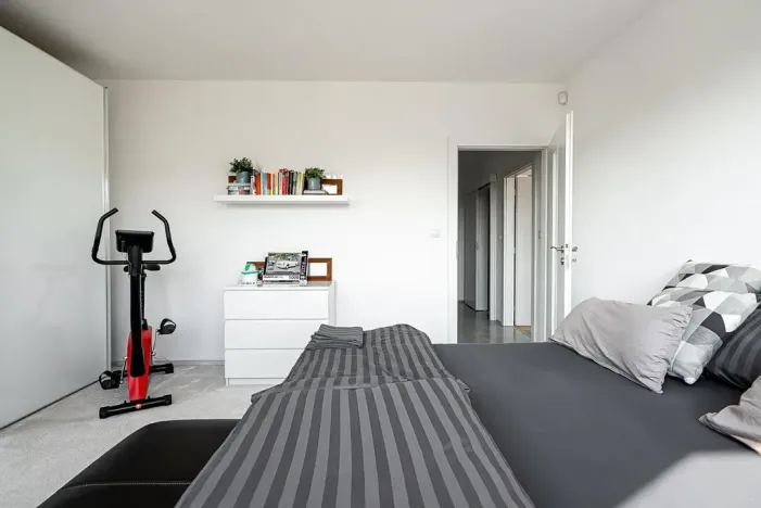 Prodej rodinného domu, Králův Dvůr, Na Vinohradech, 140 m2