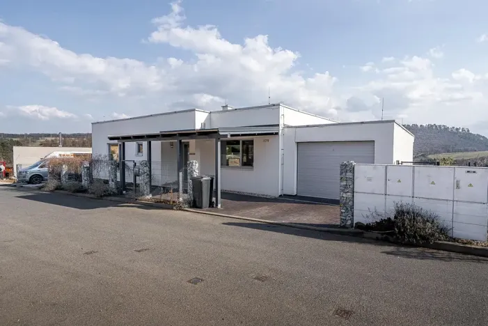 Prodej rodinného domu, Králův Dvůr, Na Vinohradech, 140 m2