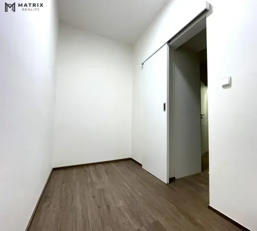 Pronájem bytu 2+kk, Praha - Libeň, U Rokytky, 78 m2