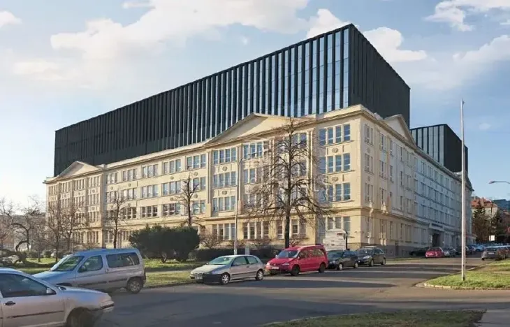 Pronájem kanceláře, Brno, Šumavská, 800 m2