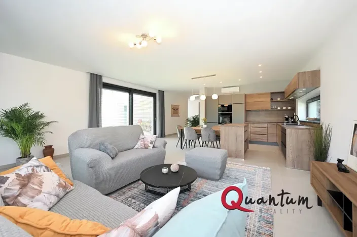 Pronájem rodinného domu, Šestajovice, Konopišťská, 250 m2