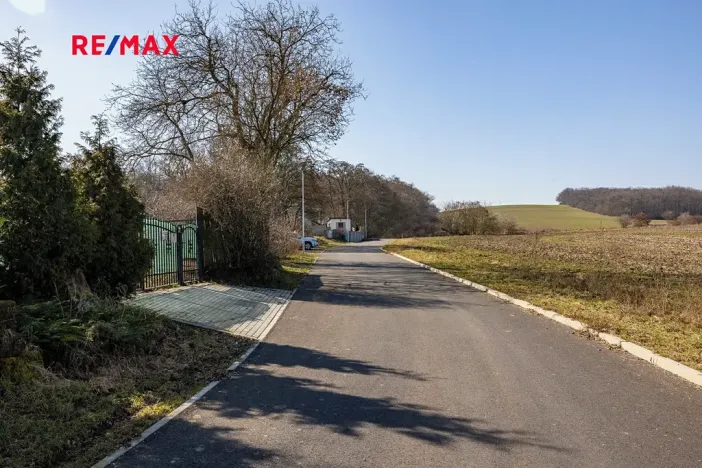 Prodej pozemku pro bydlení, Nelahozeves, U Dvora, 1100 m2