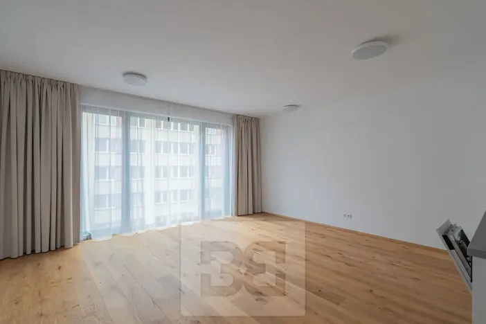 Pronájem bytu 1+kk, Praha - Košíře, Starokošířská, 43 m2
