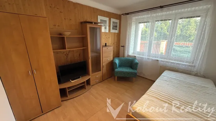 Pronájem bytu 1+1, Praha - Libeň, Za vodárnou, 40 m2