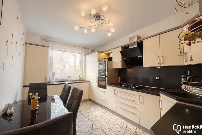 Prodej bytu 3+1, Šumperk, Finská, 84 m2