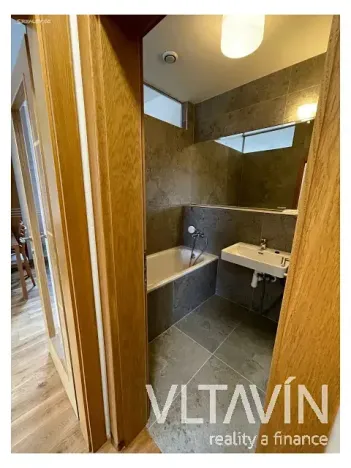 Pronájem bytu 2+kk, Praha - Nusle, Lumírova, 51 m2