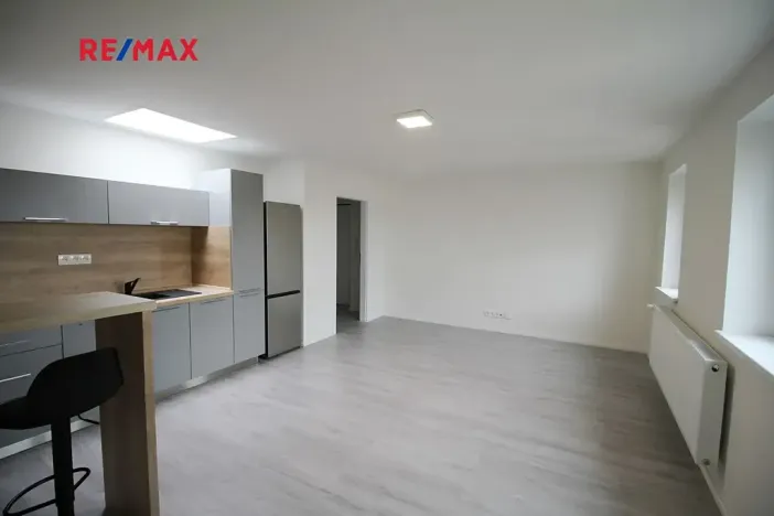 Pronájem bytu 1+kk, Kolín, Krčínova, 34 m2