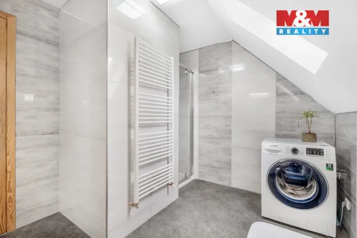 Prodej rodinného domu, Tanvald, Poštovní, 179 m2