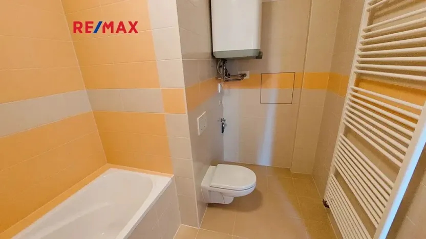 Pronájem bytu 2+kk, Rousínov, 40 m2