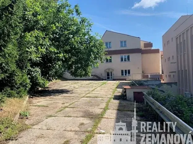 Pronájem kanceláře, Praha - Žižkov, U zásobní zahrady, 347 m2