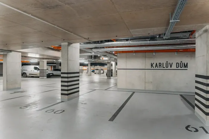 Pronájem garážového stání, Brno, Bratislavská, 13 m2