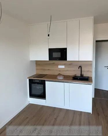 Pronájem bytu 1+kk, Kladno, Ke křížku, 25 m2