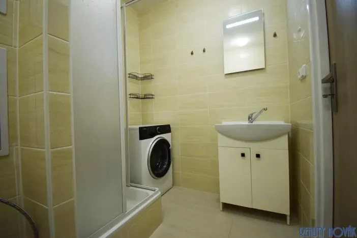 Pronájem bytu 1+1, Ústí nad Labem - Severní Terasa, Stavbařů, 42 m2