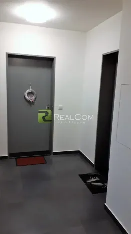 Pronájem bytu 1+kk, Praha - Kobylisy, Čumpelíkova, 39 m2