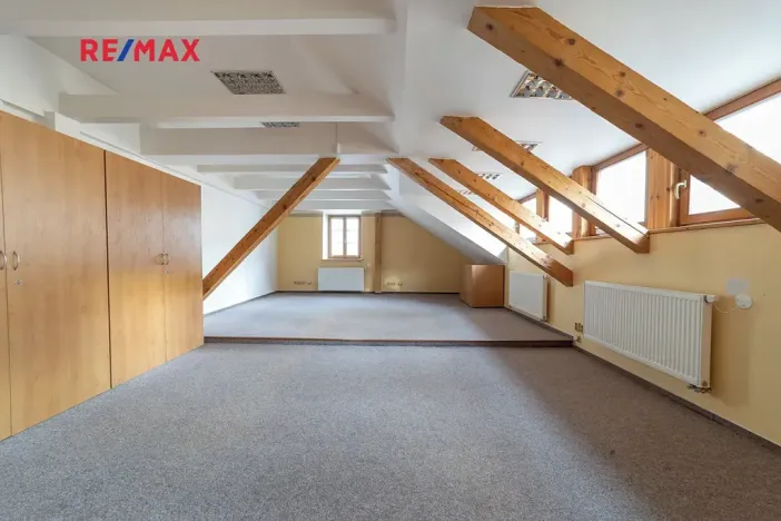 Prodej kanceláře, Šumperk, nám. Míru, 200 m2