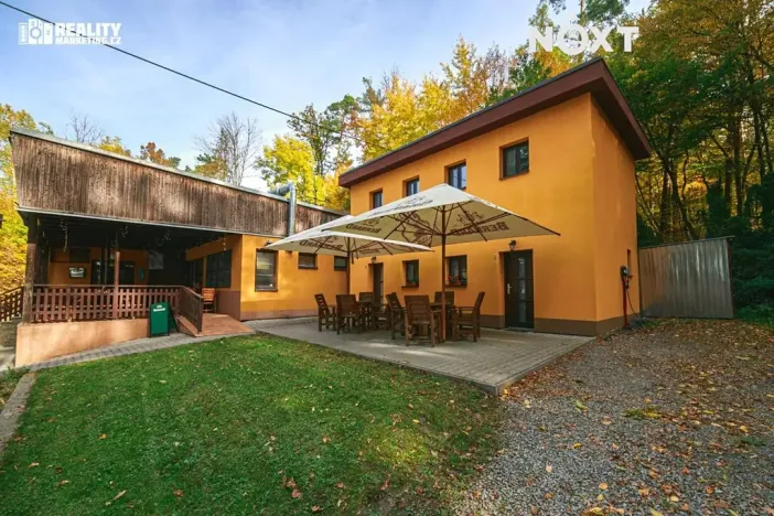 Prodej ubytování, Račice-Pístovice, 304 m2