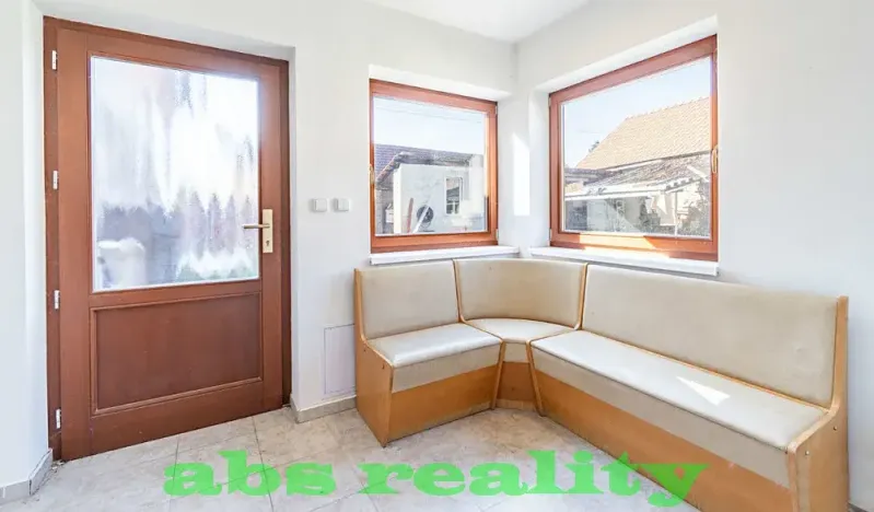 Prodej rodinného domu, Kostomlátky, 220 m2