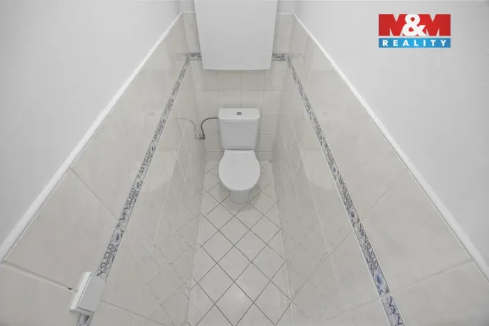 Prodej bytu 2+kk, Hradec Králové, Ve Stromovce, 48 m2