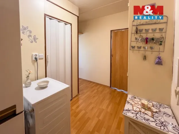 Pronájem bytu 2+kk, Úštěk - Úštěk-Českolipské Předměstí, Sídliště pionýrů, 42 m2