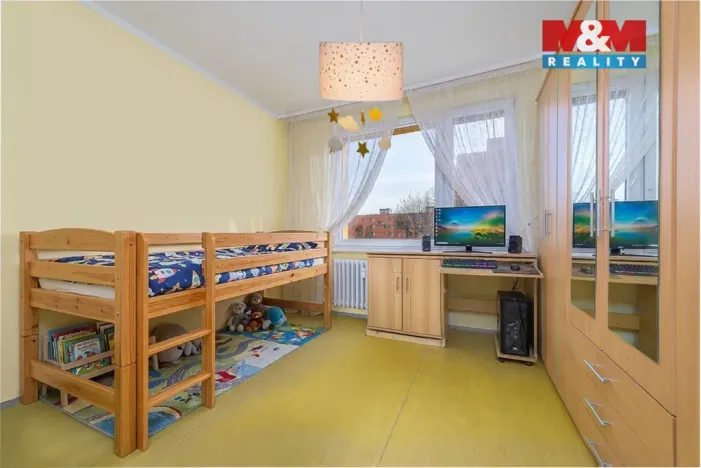 Prodej bytu 3+1, Pardubice - Studánka, Lidmily Malé, 57 m2