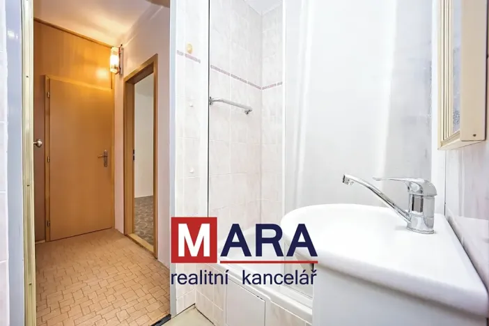 Pronájem bytu 2+1, Olomouc, Rožňavská, 43 m2