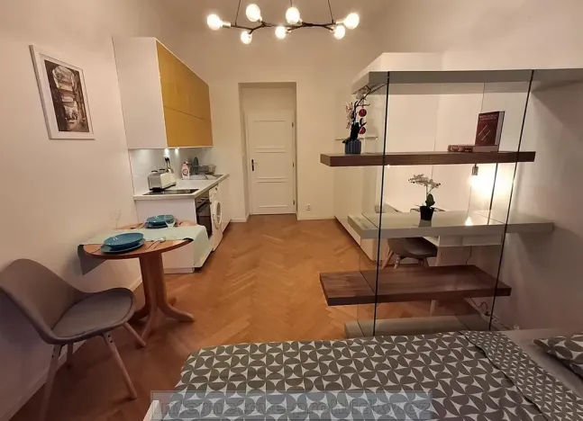 Pronájem bytu 1+kk, Praha - Nusle, náměstí Bratří Synků, 23 m2