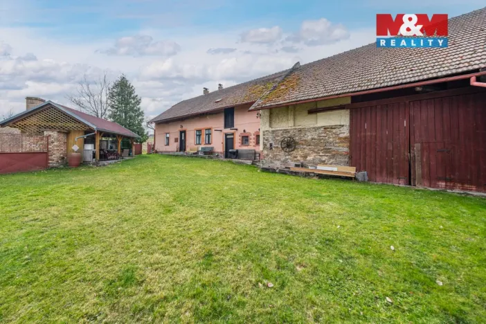 Prodej zemědělské usedlosti, Zásmuky - Nesměň, 161 m2