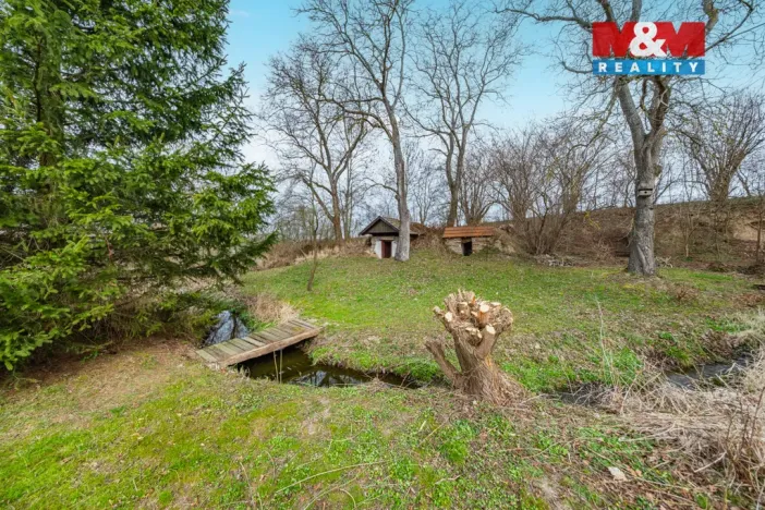 Prodej zemědělské usedlosti, Zásmuky - Nesměň, 161 m2