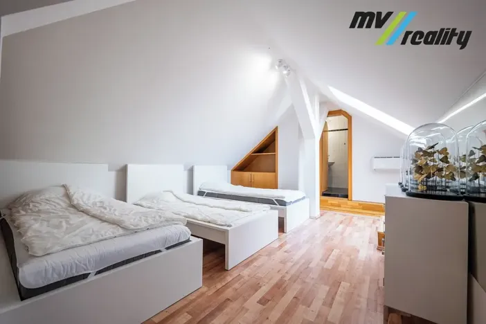 Pronájem atypického bytu, Praha - Nové Město, Malá Štěpánská, 129 m2