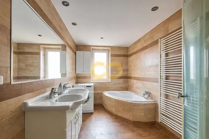 Prodej rodinného domu, Praha - Modřany, K Lahovičkám, 150 m2