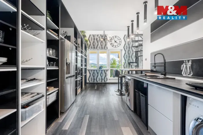 Pronájem bytu 3+kk, Liberec - Liberec VI-Rochlice, Nádvorní, 103 m2