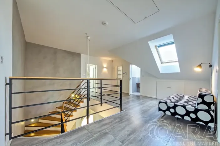 Prodej rodinného domu, Babice, Lomená, 293 m2