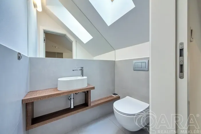 Prodej rodinného domu, Babice, Lomená, 293 m2