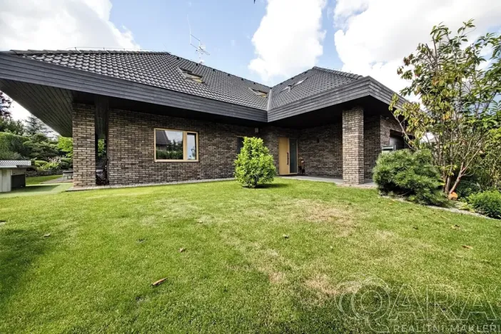 Prodej rodinného domu, Babice, Lomená, 293 m2