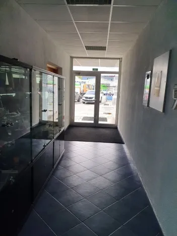 Pronájem kanceláře, Brno - Líšeň, Holzova, 47 m2