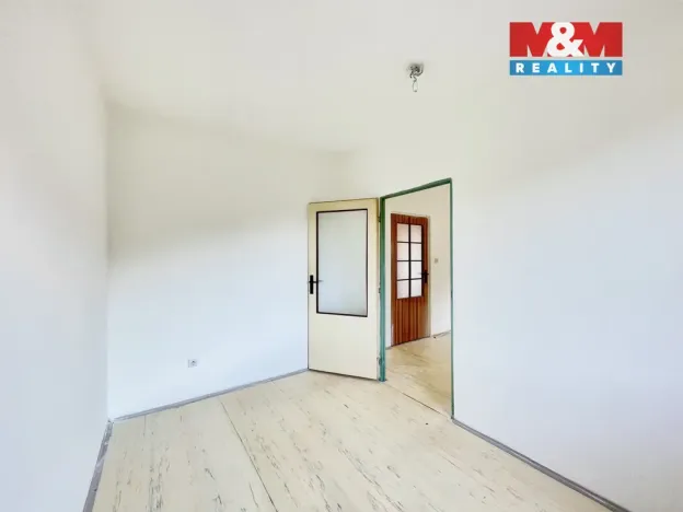 Prodej bytu 4+1, Záchlumí, 74 m2