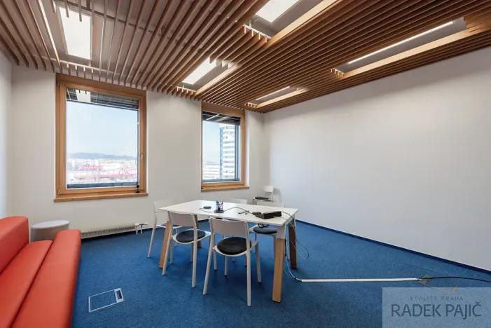 Prodej kanceláře, Brno, Pražákova, 272 m2